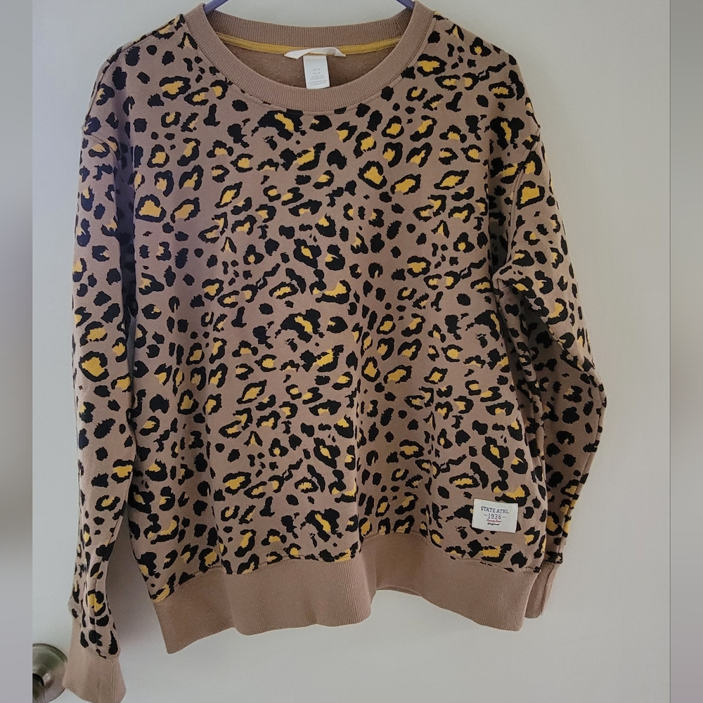 NWOT H&M Cheetah Print Sweatshirt Size M